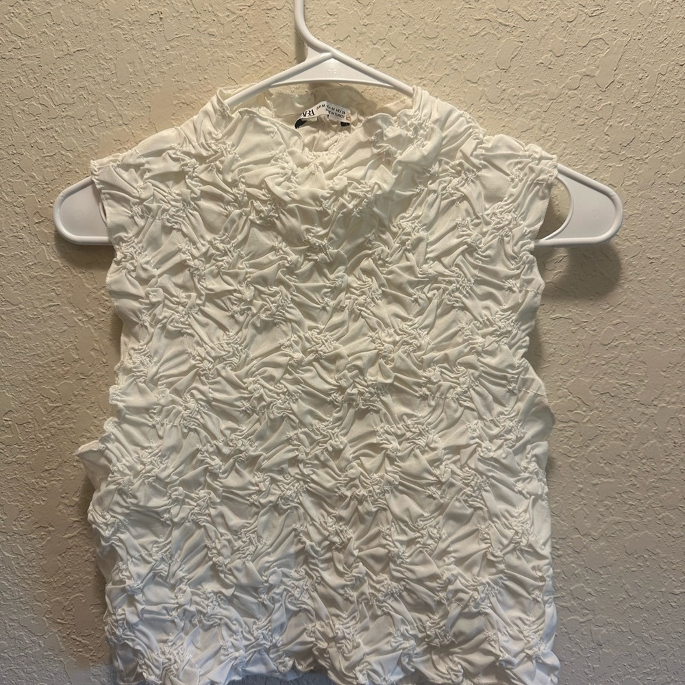 Zara White Textured Crop Top Women’s Size Medium - Picture 3 of 5